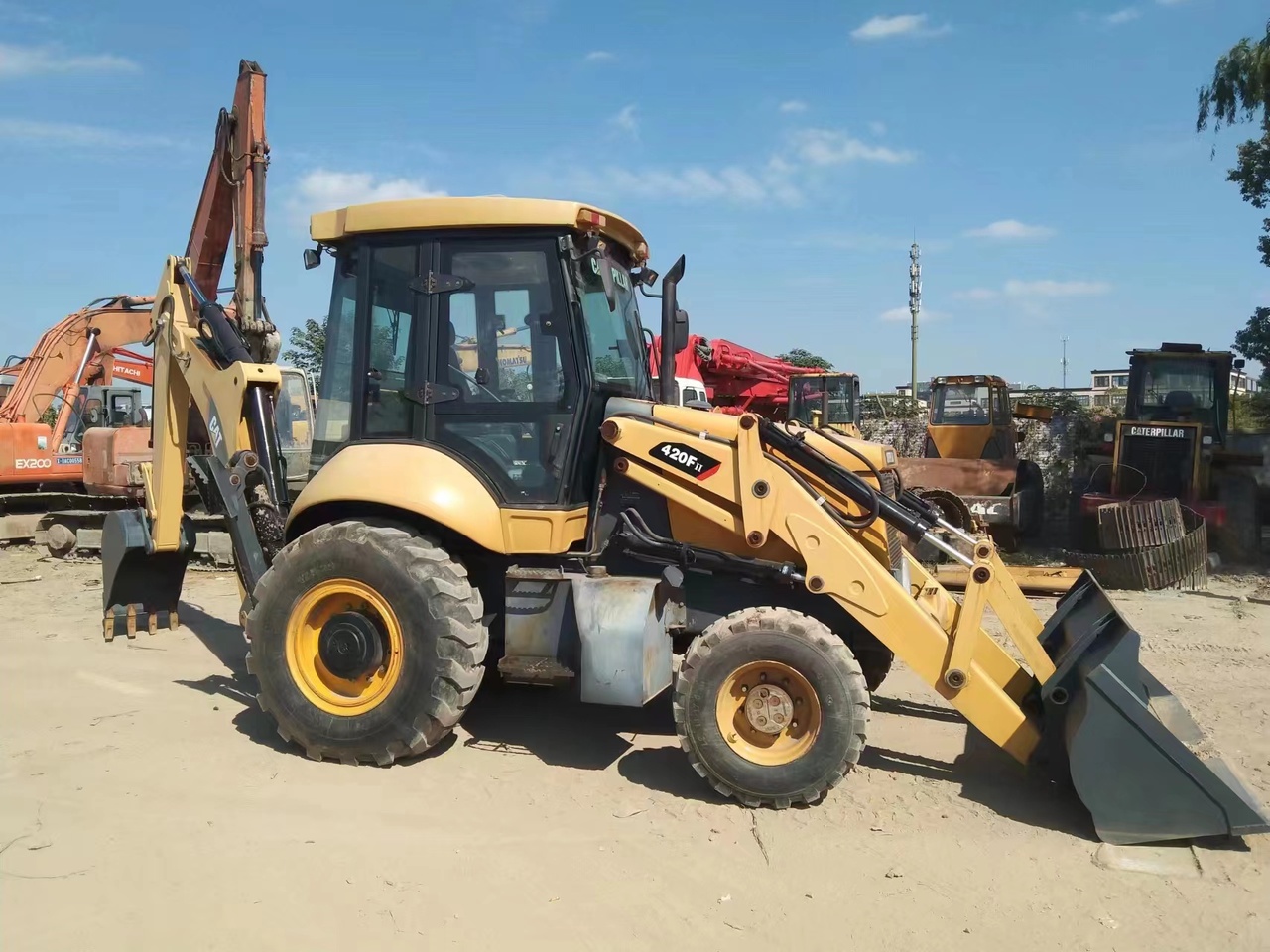 CATERPILLAR 420F - Багер-товарач: снимка 1 CATERPILLAR 420F - Багер-товарач: снимка 1