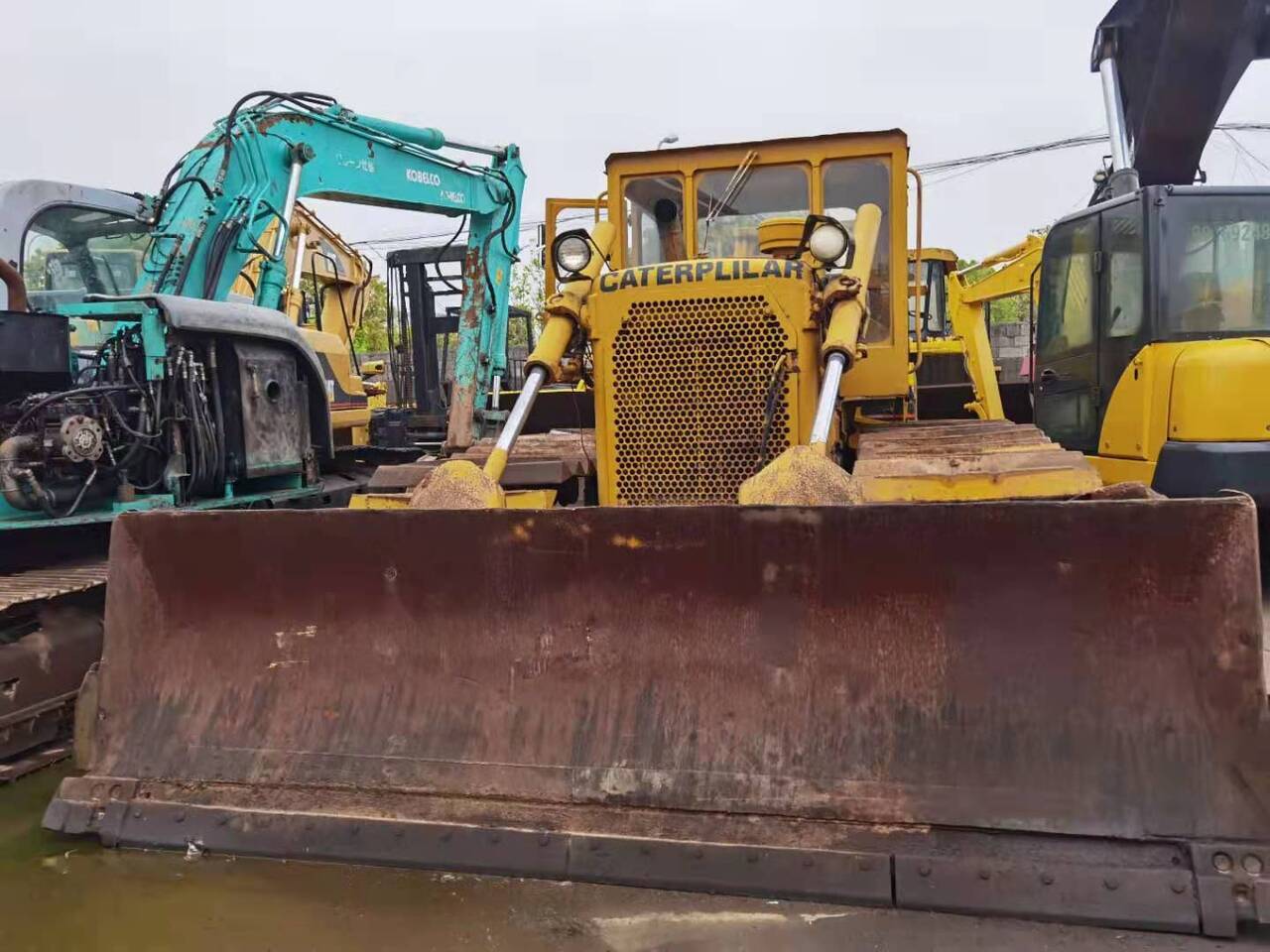 CATERPILLAR D6D - Булдозер: снимка 1 CATERPILLAR D6D - Булдозер: снимка 1