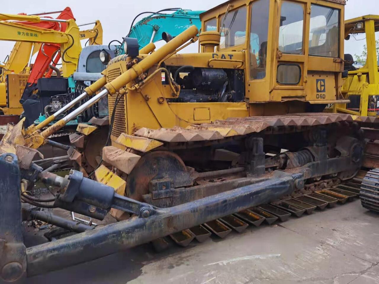 CATERPILLAR D6D - Булдозер: снимка 2 CATERPILLAR D6D - Булдозер: снимка 2