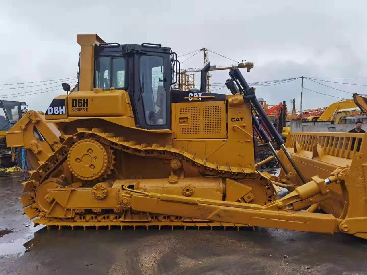 CATERPILLAR D6H - Булдозер: снимка 5 CATERPILLAR D6H - Булдозер: снимка 5