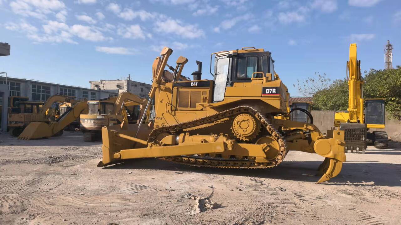 CATERPILLAR D7R - Булдозер: снимка 4 CATERPILLAR D7R - Булдозер: снимка 4