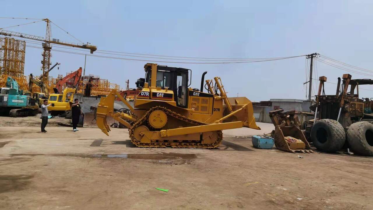 CATERPILLAR D7R - Булдозер: снимка 4 CATERPILLAR D7R - Булдозер: снимка 4