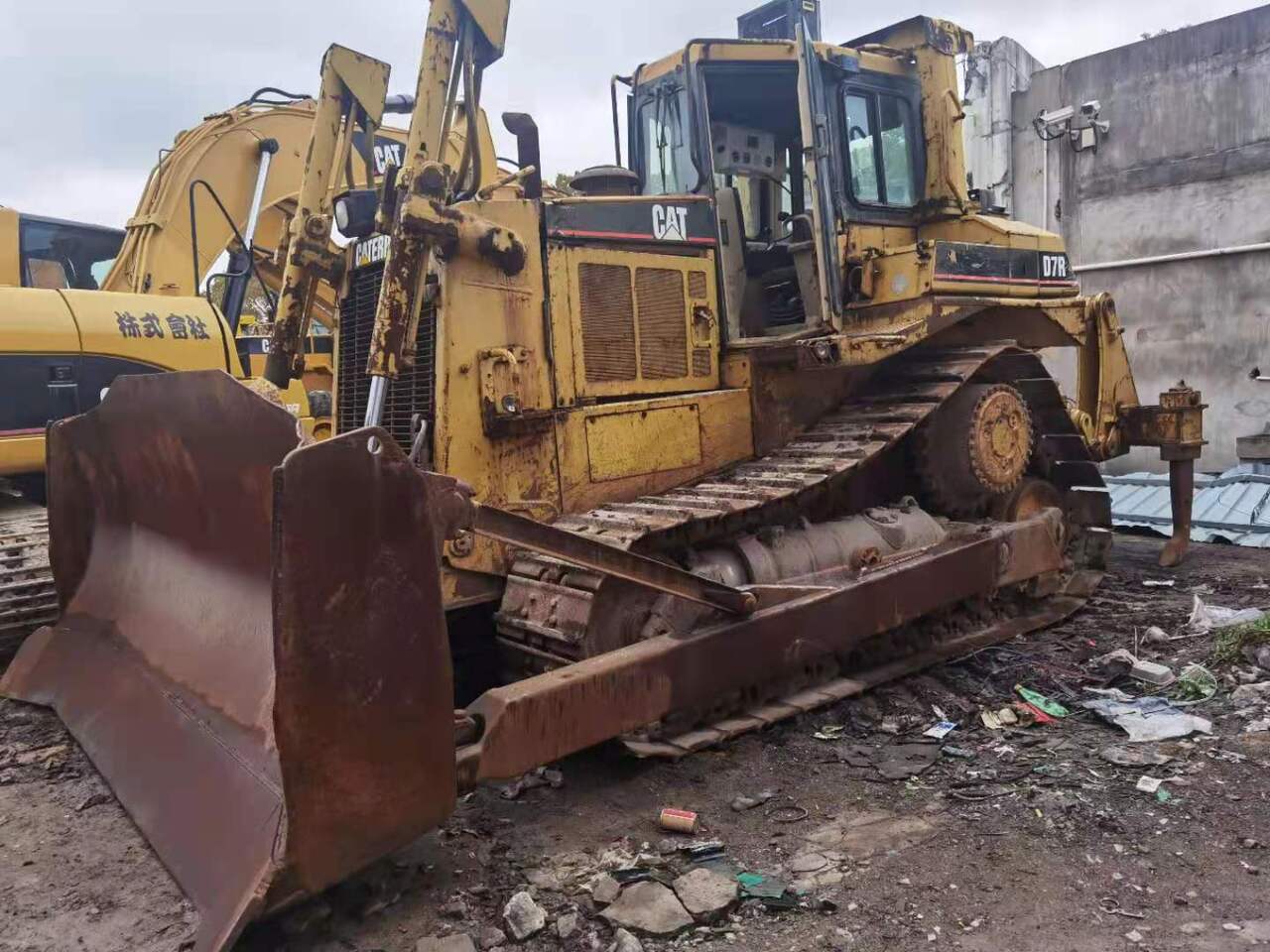 CATERPILLAR D7R - Булдозер: снимка 3 CATERPILLAR D7R - Булдозер: снимка 3