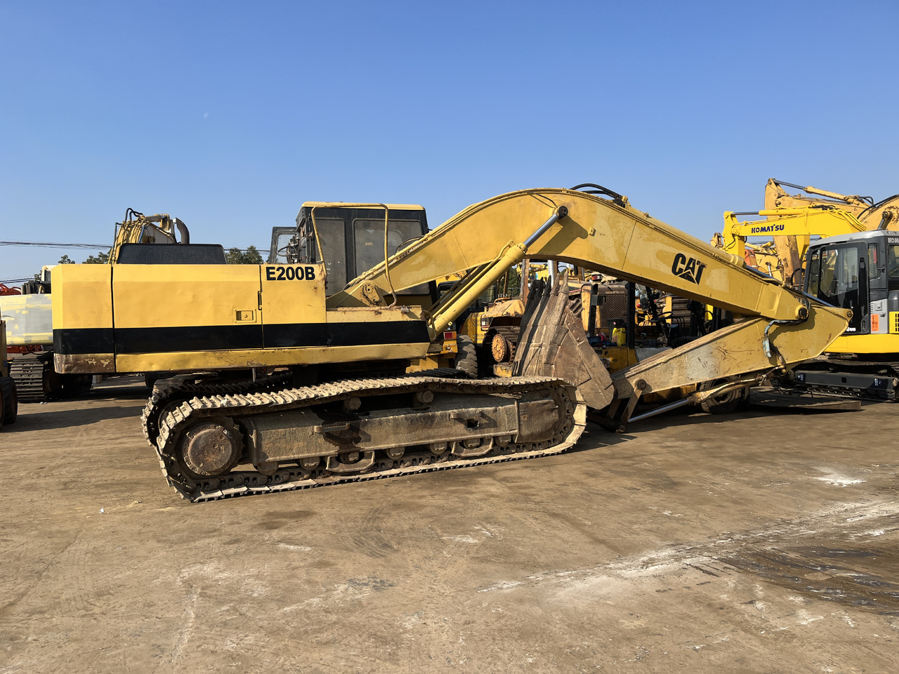 CATERPILLAR E200 - Багер: снимка 1 CATERPILLAR E200 - Багер: снимка 1