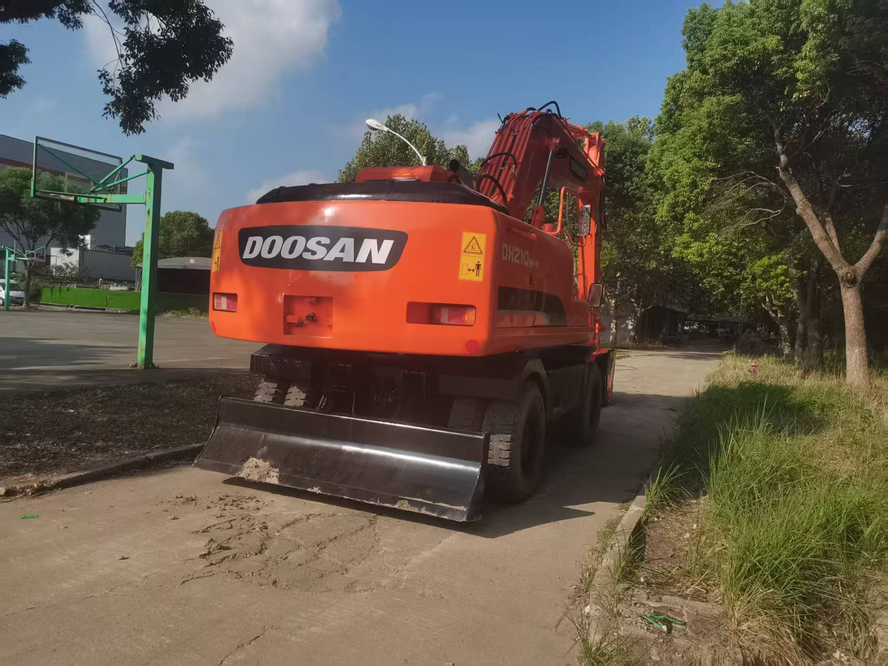 DOOSAN DH210W-9C - Колесен багер: снимка 3 DOOSAN DH210W-9C - Колесен багер: снимка 3