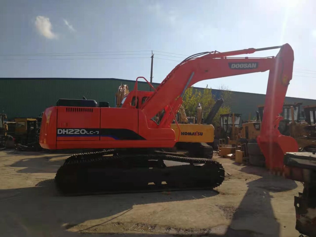 DOOSAN DH220LC - Верижен багер: снимка 2 DOOSAN DH220LC - Верижен багер: снимка 2