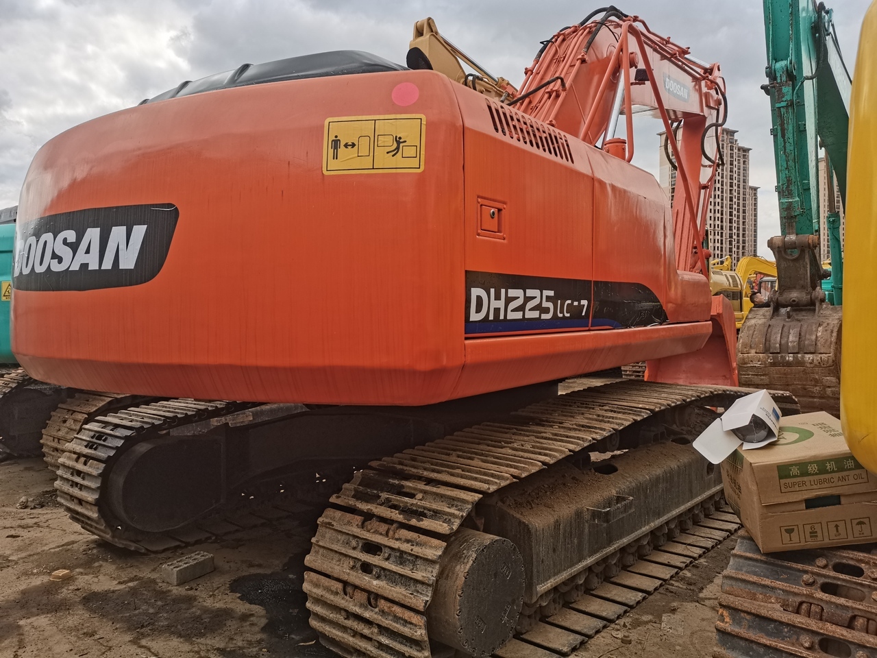 DOOSAN DH225LC-7 - Верижен багер: снимка 1 DOOSAN DH225LC-7 - Верижен багер: снимка 1