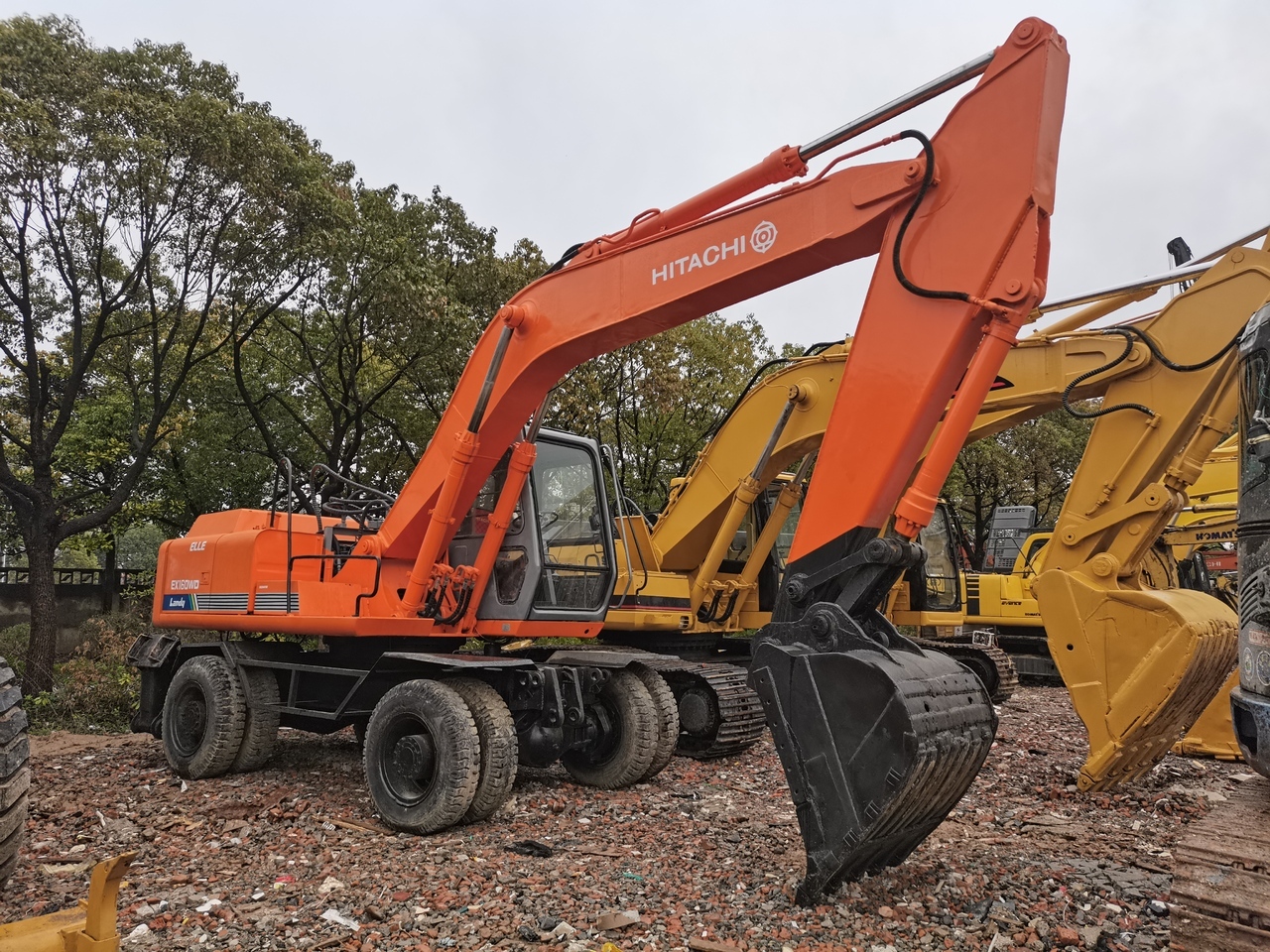 HITACHI EX160WD - Колесен багер: снимка 1 HITACHI EX160WD - Колесен багер: снимка 1