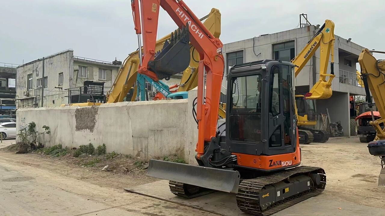 HITACHI ZX50U-2 - Мини багер: снимка 4 HITACHI ZX50U-2 - Мини багер: снимка 4