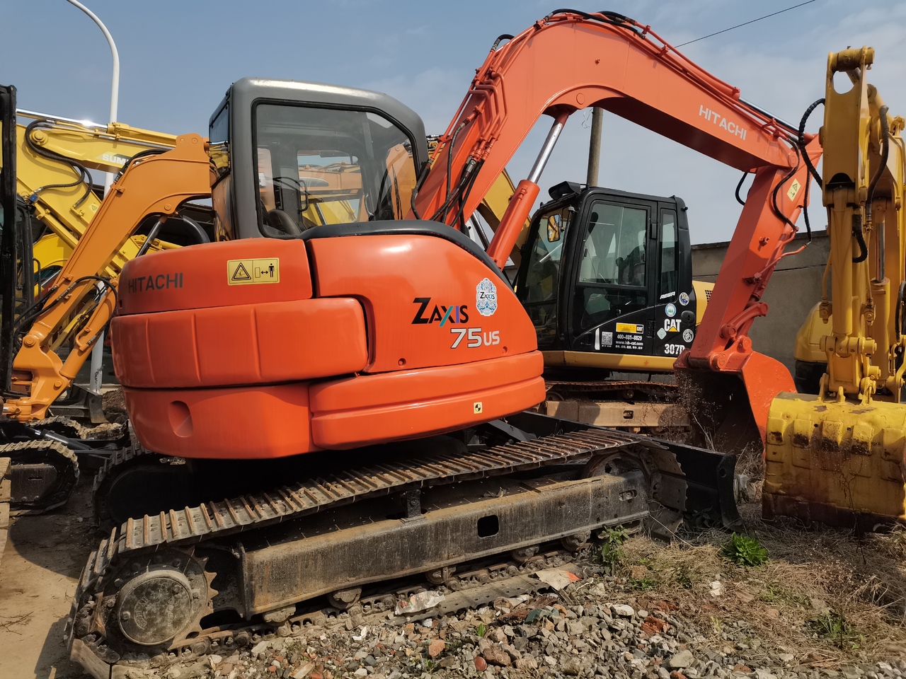 HITACHI ZX75 - Верижен багер: снимка 1 HITACHI ZX75 - Верижен багер: снимка 1