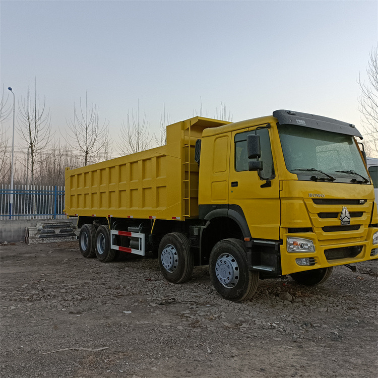 Самосвал камион HOWO HOWO 8x4 371hp-Yellow: снимка 12