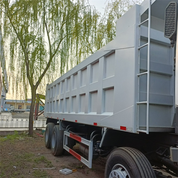 Самосвал камион HOWO HOWO371-tipper: снимка 9