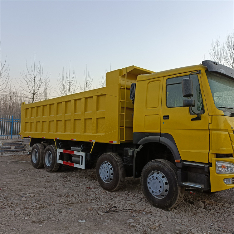 Самосвал камион HOWO Howo 8x4 371hp: снимка 11