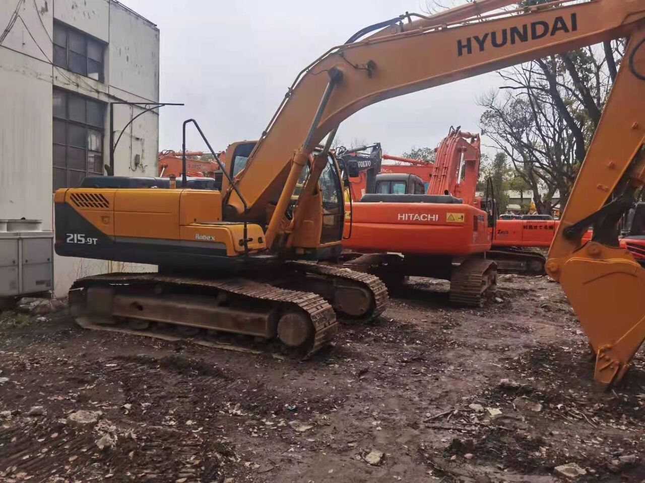 HYUNDAI R215-9T - Верижен багер: снимка 3 HYUNDAI R215-9T - Верижен багер: снимка 3