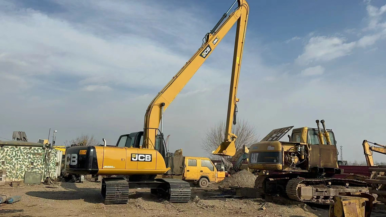 JCB JS220LC - Верижен багер: снимка 3 JCB JS220LC - Верижен багер: снимка 3