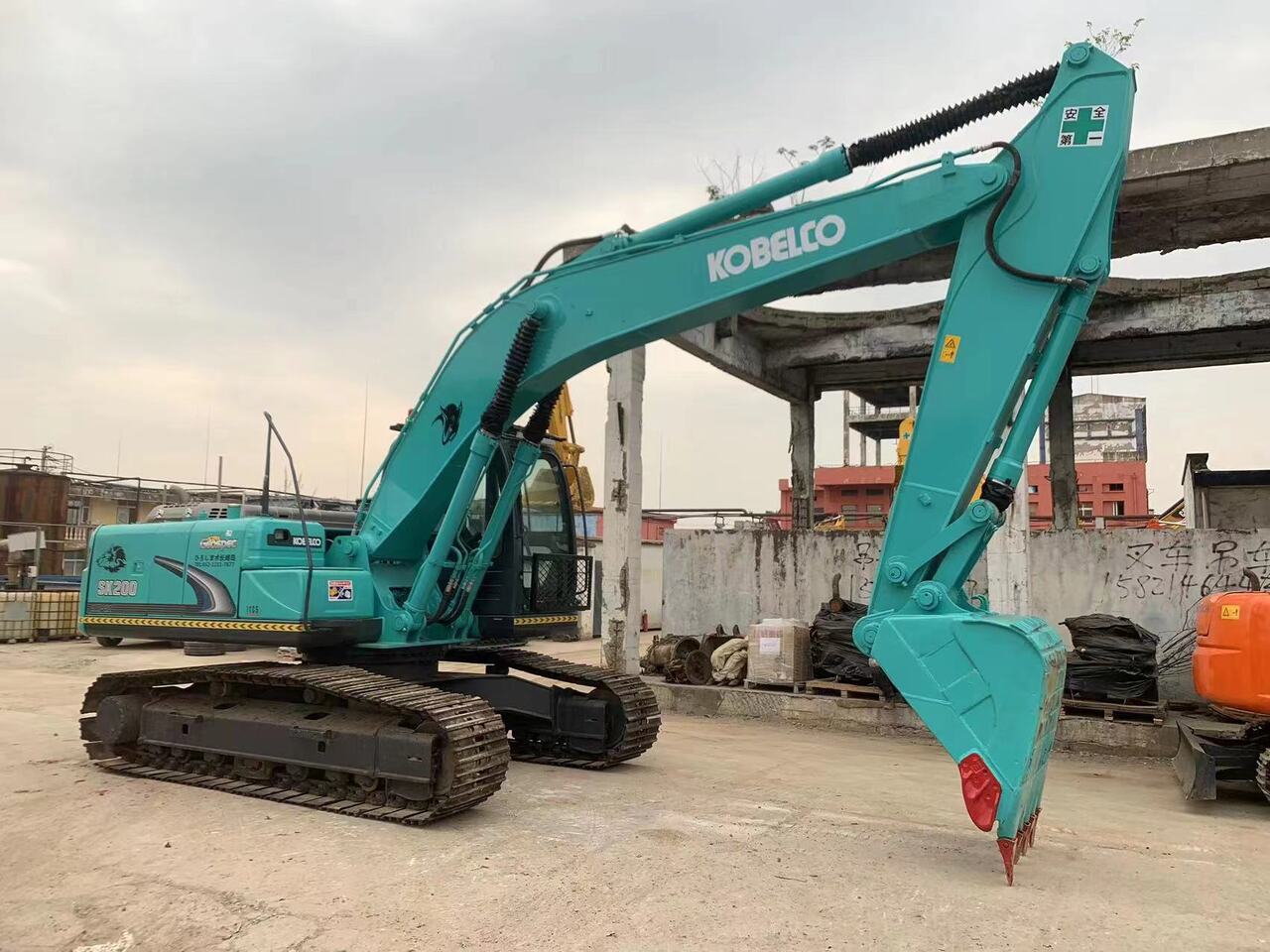 KOBELCO SK200-8 - Верижен багер: снимка 3 KOBELCO SK200-8 - Верижен багер: снимка 3