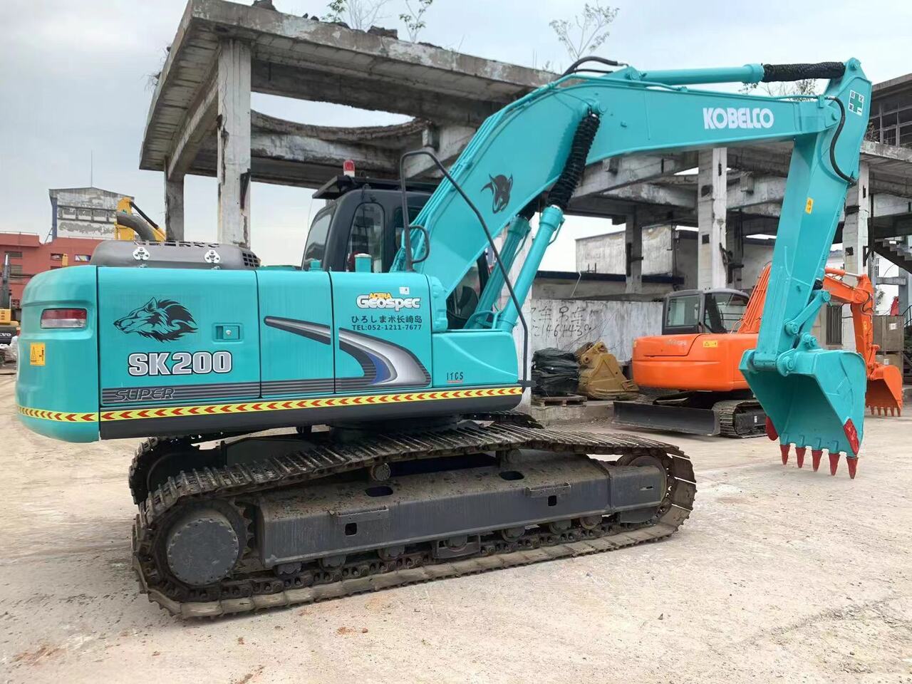 KOBELCO SK200-8 - Верижен багер: снимка 2 KOBELCO SK200-8 - Верижен багер: снимка 2