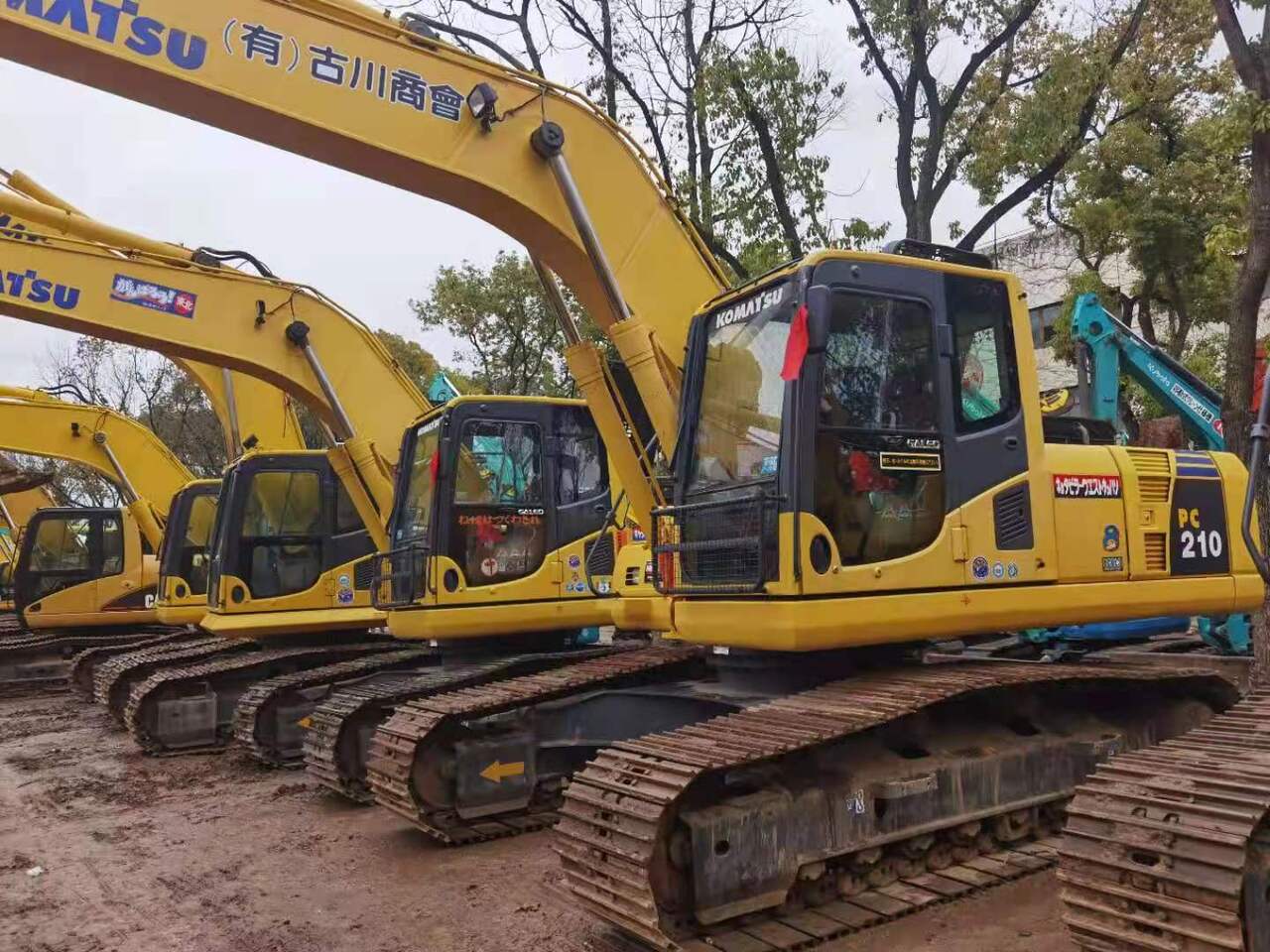 KOMATSU PC210-8 - Верижен багер: снимка 2 KOMATSU PC210-8 - Верижен багер: снимка 2