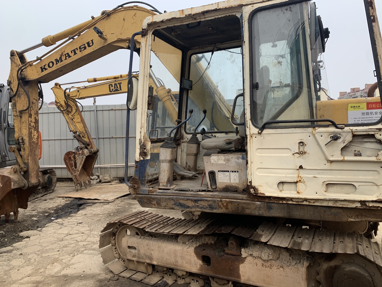 KOMATSU PC60-excavator - Верижен багер: снимка 2 KOMATSU PC60-excavator - Верижен багер: снимка 2