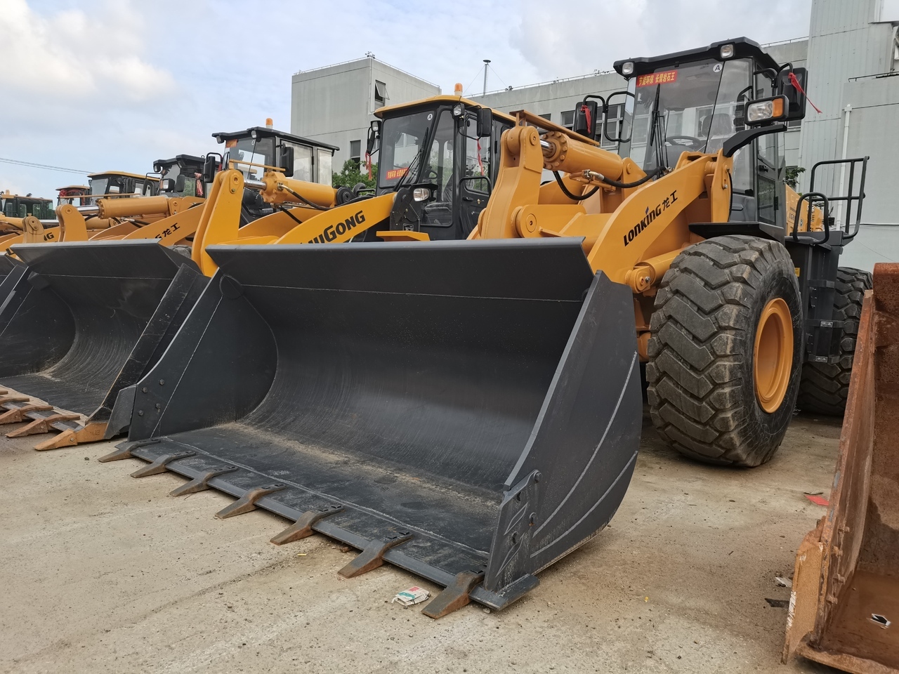 LONKING LG855N -wheel loader - Колесен товарач: снимка 1 LONKING LG855N -wheel loader - Колесен товарач: снимка 1