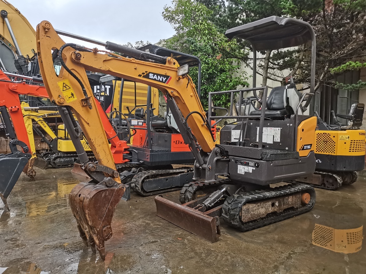 SANY SY16C -excavator - Верижен багер: снимка 1 SANY SY16C -excavator - Верижен багер: снимка 1