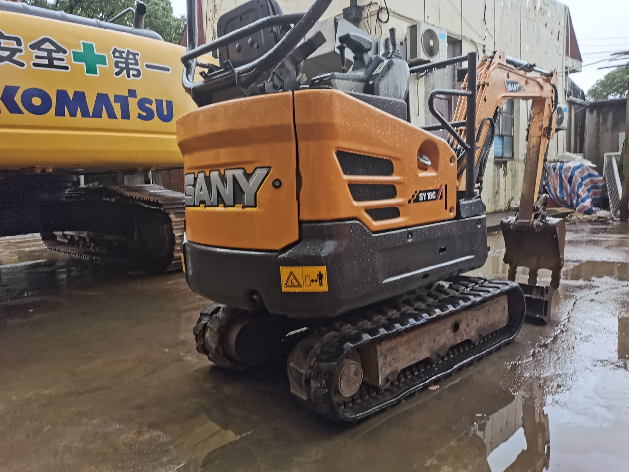 SANY SY16C -excavator - Верижен багер: снимка 4 SANY SY16C -excavator - Верижен багер: снимка 4