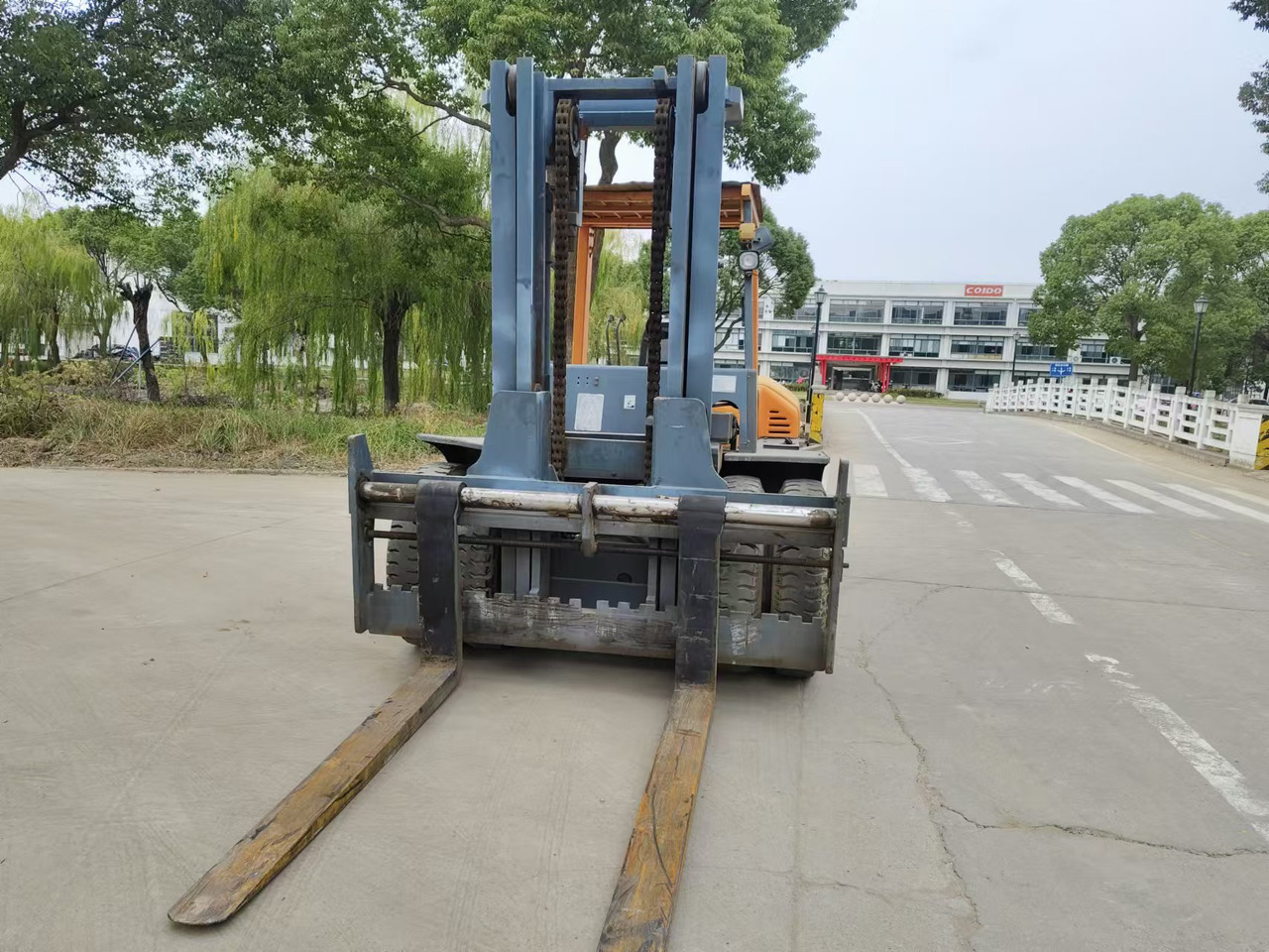 TCM FD100 - Мотокар: снимка 4 TCM FD100 - Мотокар: снимка 4