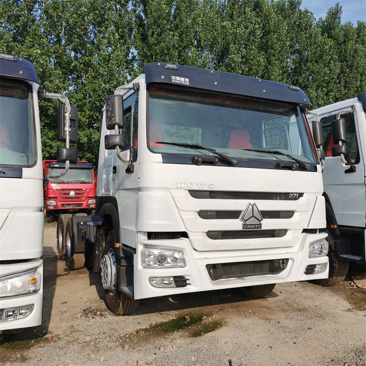 Влекач HOWO 6x4 371hp tractor: снимка 6