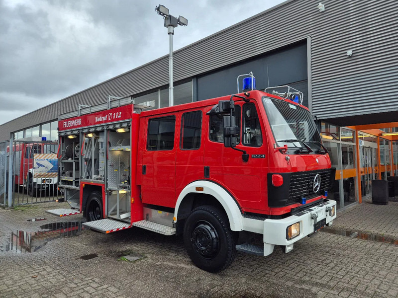 Mercedes-Benz SK 1224 4x4 FIRETRUCK/ FEUERWEHR/ 2400L TANK/ EXPEDITION - Пожарна кола: снимка 2 Mercedes-Benz SK 1224 4x4 FIRETRUCK/ FEUERWEHR/ 2400L TANK/ EXPEDITION - Пожарна кола: снимка 2