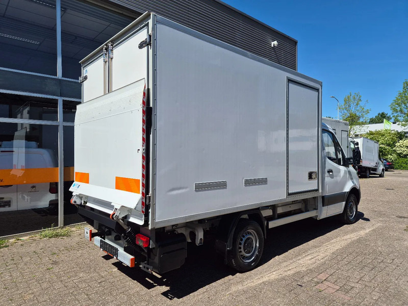 Mercedes-Benz Sprinter 315 CDI/ Kuhlkoffer/ TK V300 MAX/ LBW/ Stby230 - Хладилен бус: снимка 3 Mercedes-Benz Sprinter 315 CDI/ Kuhlkoffer/ TK V300 MAX/ LBW/ Stby230 - Хладилен бус: снимка 3