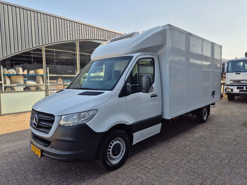 Mercedes-Benz Sprinter 316 CDI Kuhlkoffer Thermoking V300MAX st 230V Euro 6D (4) - Хладилен бус: снимка 5 Mercedes-Benz Sprinter 316 CDI Kuhlkoffer Thermoking V300MAX st 230V Euro 6D (4) - Хладилен бус: снимка 5
