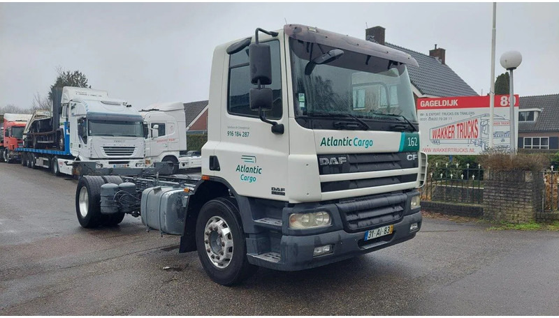DAF CF 310 4x2 Chassis - Шаси кабина: снимка 2 DAF CF 310 4x2 Chassis - Шаси кабина: снимка 2