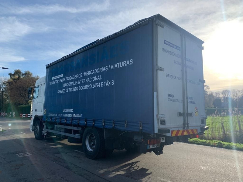 DAF XF 95.430 - Камион с брезент: снимка 2 DAF XF 95.430 - Камион с брезент: снимка 2