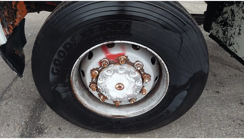 Interior photo 1: Самосвал камион MAN 26.331 6x6 Kipper Steel