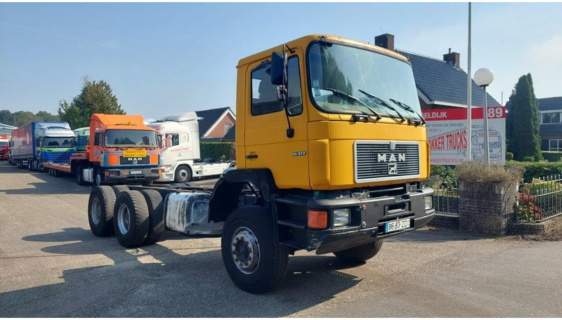 MAN 26.372 MANUAL ZF GEARBOX STEEL SUSPENSION 6X4 - Шаси кабина: снимка 3 MAN 26.372 MANUAL ZF GEARBOX STEEL SUSPENSION 6X4 - Шаси кабина: снимка 3