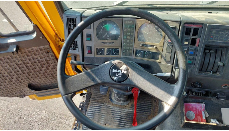 Шаси кабина MAN 26.372 MANUAL ZF GEARBOX STEEL SUSPENSION 6X4: снимка 13