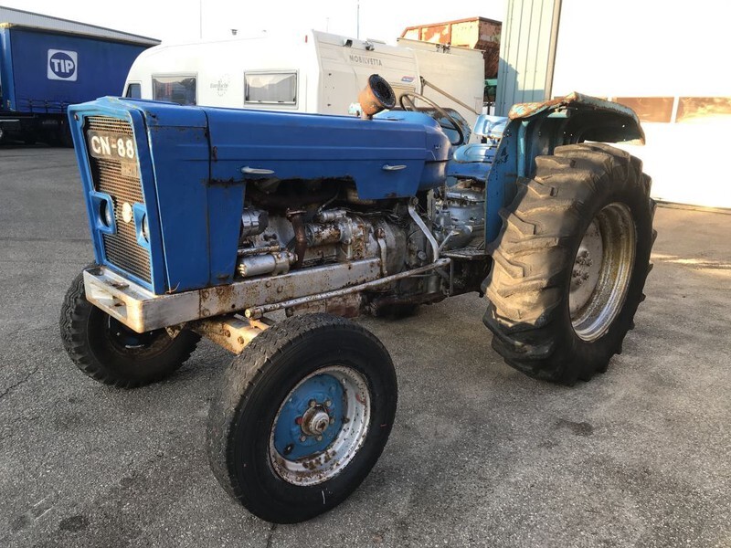 Massey Ferguson 65 / ebro - Трактор: снимка 3 Massey Ferguson 65 / ebro - Трактор: снимка 3