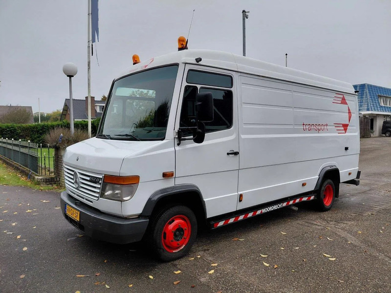 Mercedes-Benz 512 D - Малък ван: снимка 1 Mercedes-Benz 512 D - Малък ван: снимка 1