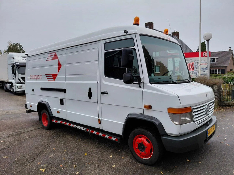 Mercedes-Benz 512 D - Малък ван: снимка 2 Mercedes-Benz 512 D - Малък ван: снимка 2