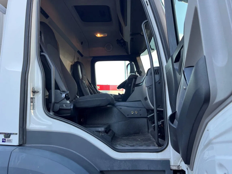 Mercedes-Benz Antos CARRIER FRIGO !! LOW KM !! - Рефрижератор камион: снимка 4 Mercedes-Benz Antos CARRIER FRIGO !! LOW KM !! - Рефрижератор камион: снимка 4