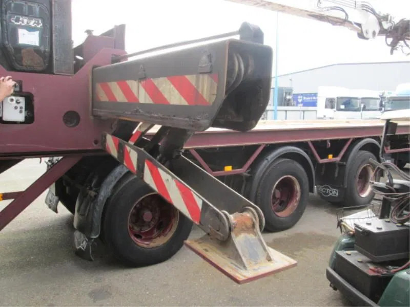 Pacton 3 AXLES WITH LONG CRANE - Бордово полуремарке/ Платформа: снимка 3 Pacton 3 AXLES WITH LONG CRANE - Бордово полуремарке/ Платформа: снимка 3