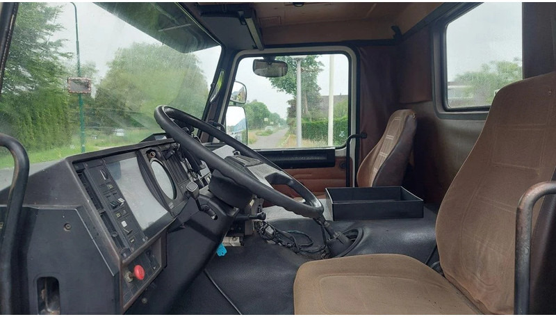 Камион цистерна Scania P82 4x2 Tank: снимка 8