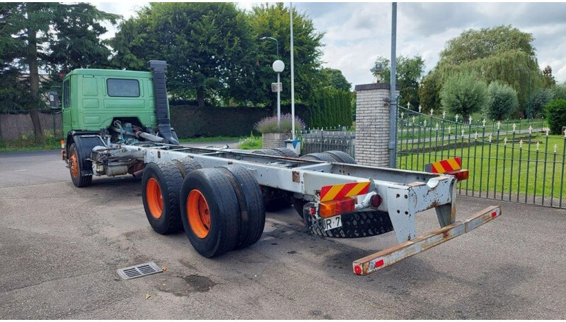 Scania P92 6x2 FULL STEEL MANUAL GEARBOX - Шаси кабина: снимка 4 Scania P92 6x2 FULL STEEL MANUAL GEARBOX - Шаси кабина: снимка 4