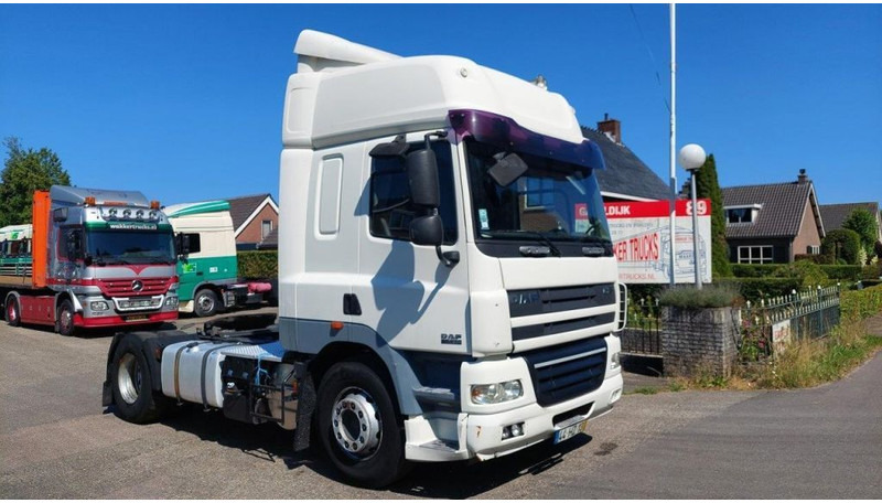 DAF CF 85.410 4x2 MANUAL 410 POWER - Влекач: снимка 2 DAF CF 85.410 4x2 MANUAL 410 POWER - Влекач: снимка 2