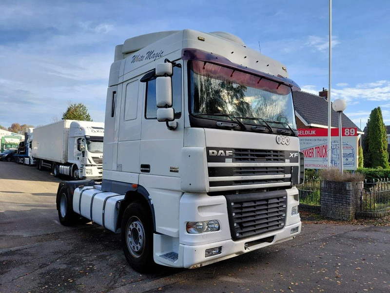 DAF XF 95.430 4x2 MANUAL ZF GEARBOX !! EURO 3 Engine !! - Влекач: снимка 2 DAF XF 95.430 4x2 MANUAL ZF GEARBOX !! EURO 3 Engine !! - Влекач: снимка 2