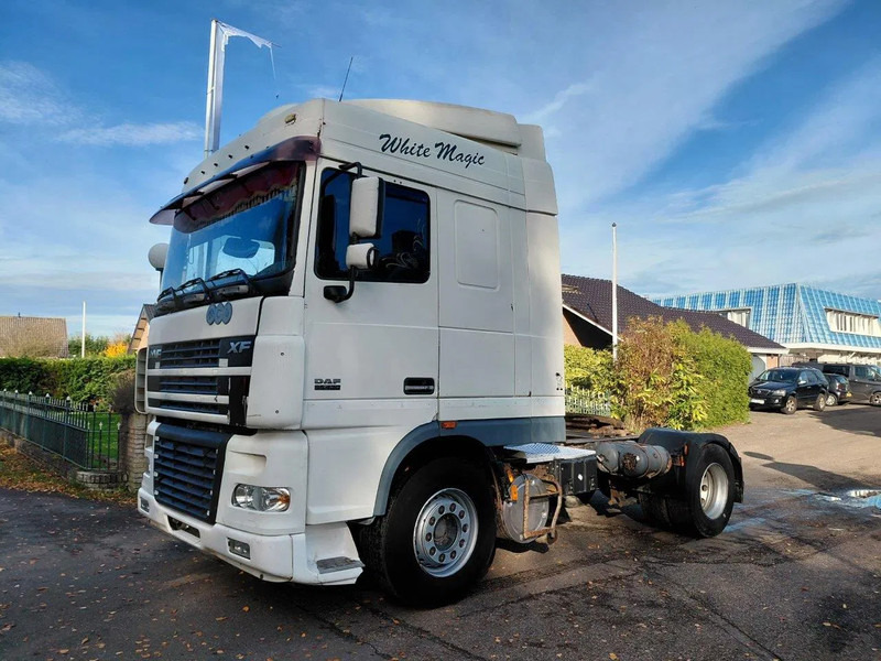 DAF XF 95.430 4x2 MANUAL ZF GEARBOX !! EURO 3 Engine !! - Влекач: снимка 1 DAF XF 95.430 4x2 MANUAL ZF GEARBOX !! EURO 3 Engine !! - Влекач: снимка 1