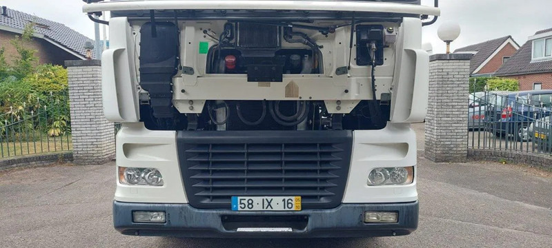 DAF XF 95.430 4x2 Manuel Gearbox Retarder - Влекач: снимка 4 DAF XF 95.430 4x2 Manuel Gearbox Retarder - Влекач: снимка 4