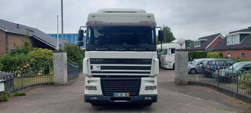 DAF XF 95.430 4x2 Manuel Gearbox Retarder - Влекач: снимка 3 DAF XF 95.430 4x2 Manuel Gearbox Retarder - Влекач: снимка 3