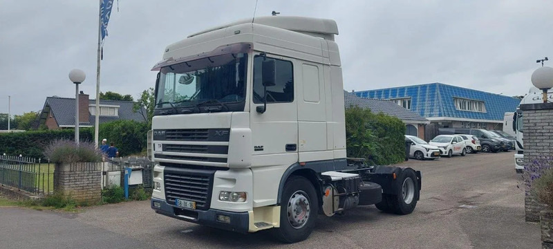 DAF XF 95.430 4x2 Manuel Gearbox Retarder - Влекач: снимка 1 DAF XF 95.430 4x2 Manuel Gearbox Retarder - Влекач: снимка 1