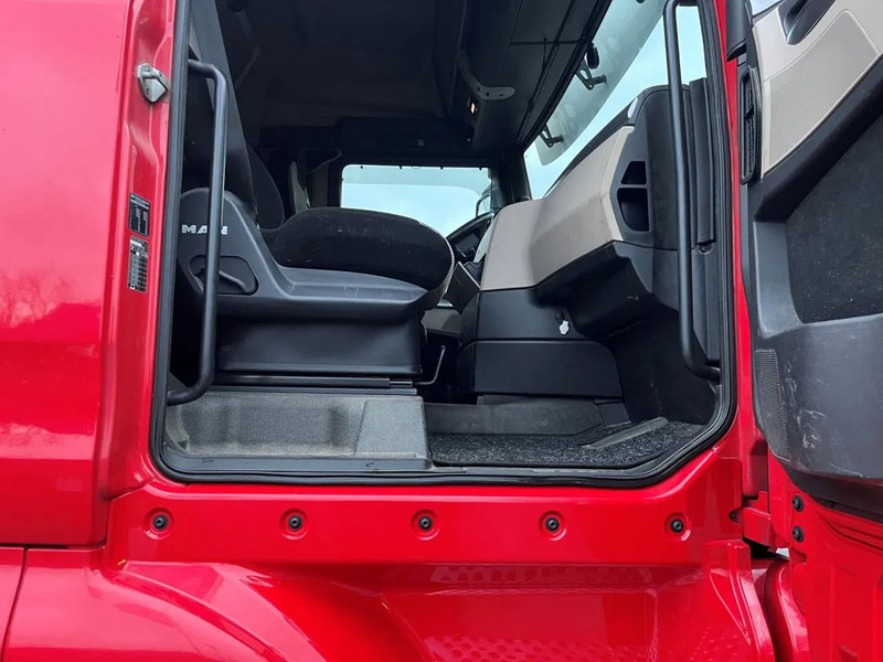 MAN TGX 18.460 ORIGINAL HOLLAND TRUCKHEAD DOUBLE PTO - Влекач: снимка 5 MAN TGX 18.460 ORIGINAL HOLLAND TRUCKHEAD DOUBLE PTO - Влекач: снимка 5